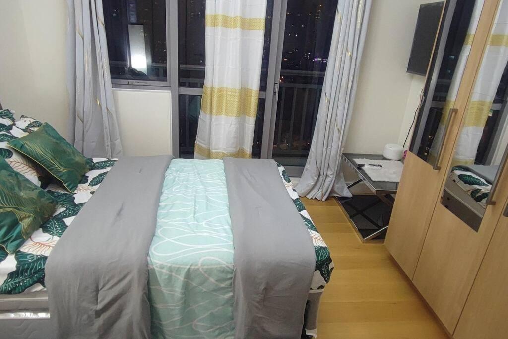 Aveline Suites Elite Rockwell View Acqua Private Residences Near Rockwell Makati Manila Esterno foto