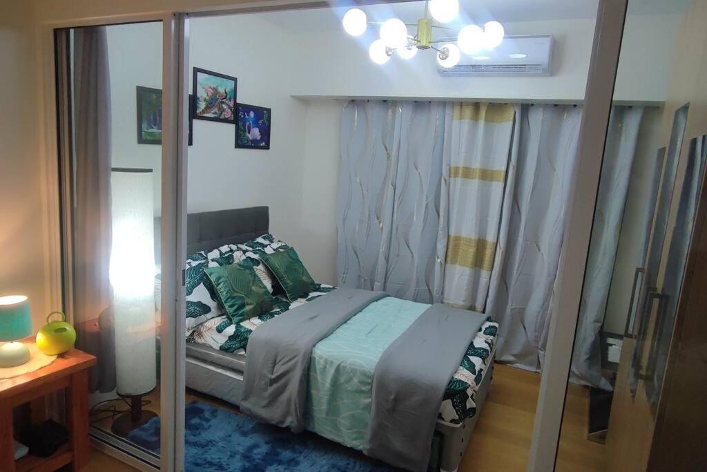 Aveline Suites Elite Rockwell View Acqua Private Residences Near Rockwell Makati Manila Esterno foto