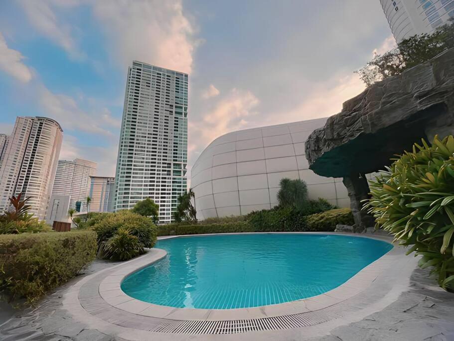 Aveline Suites Elite Rockwell View Acqua Private Residences Near Rockwell Makati Manila Esterno foto