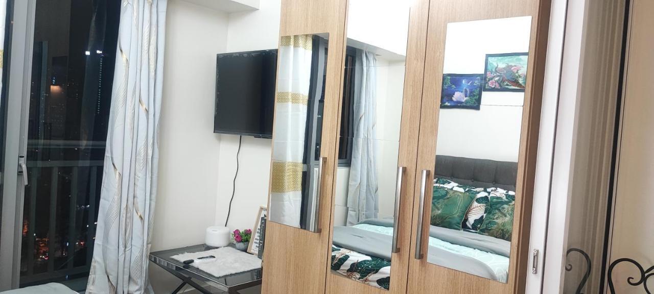 Aveline Suites Elite Rockwell View Acqua Private Residences Near Rockwell Makati Manila Esterno foto